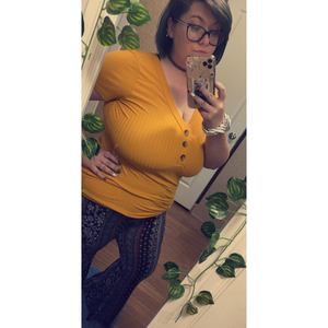 Meet your Posher, Lacey